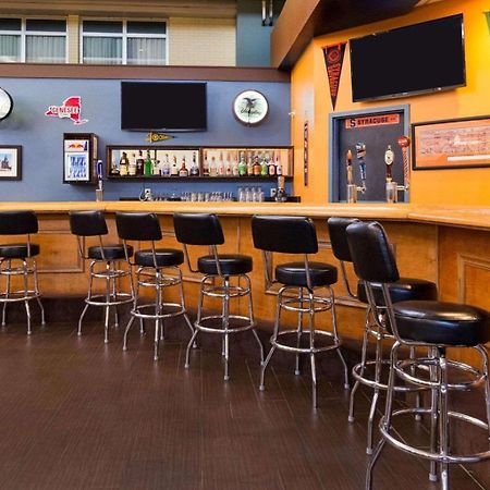 Comfort Inn & Suites Airport 锡拉丘 外观 照片
