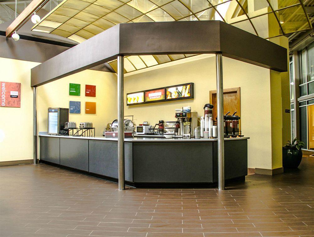 Comfort Inn & Suites Airport 锡拉丘 外观 照片
