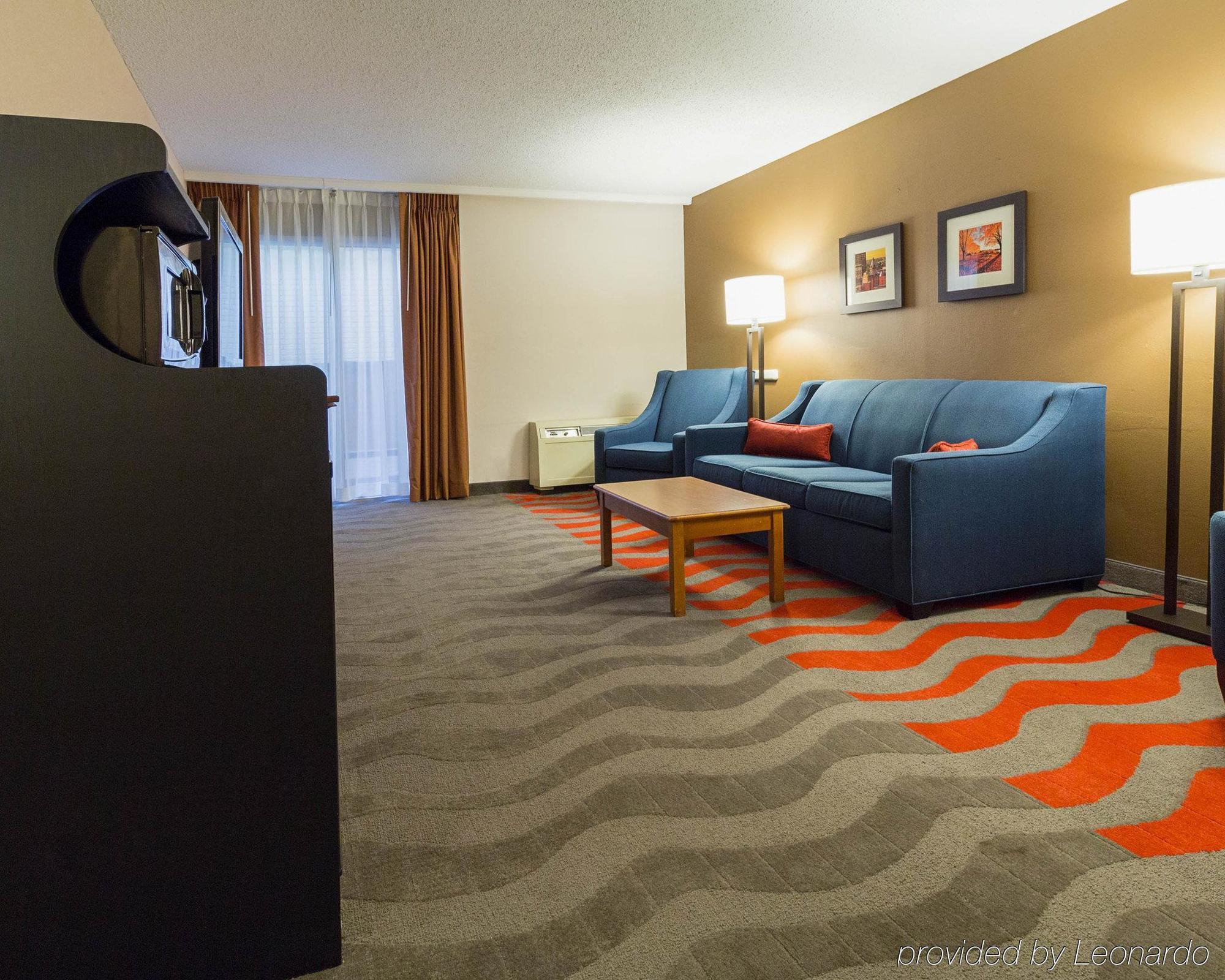 Comfort Inn & Suites Airport 锡拉丘 外观 照片