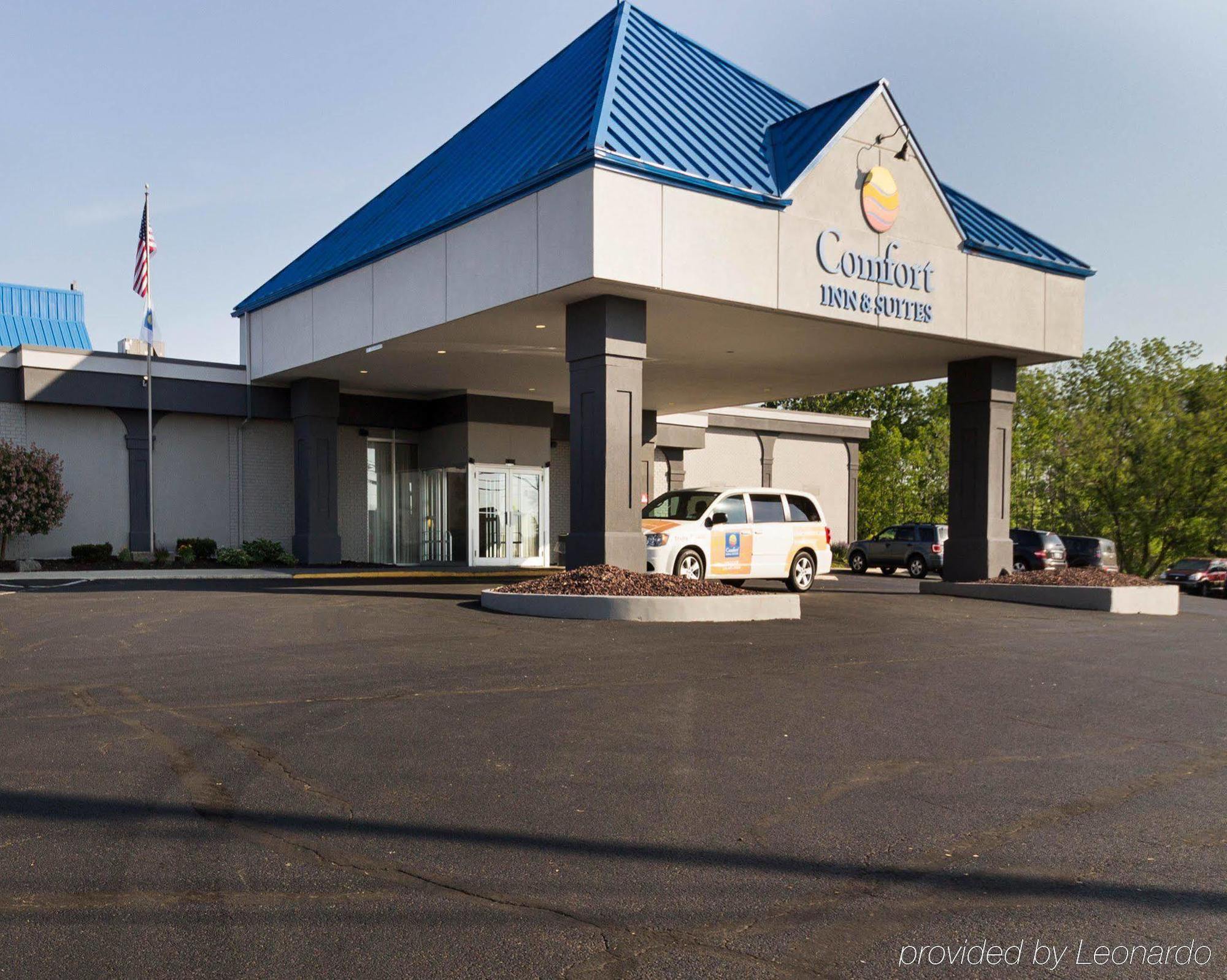 Comfort Inn & Suites Airport 锡拉丘 外观 照片