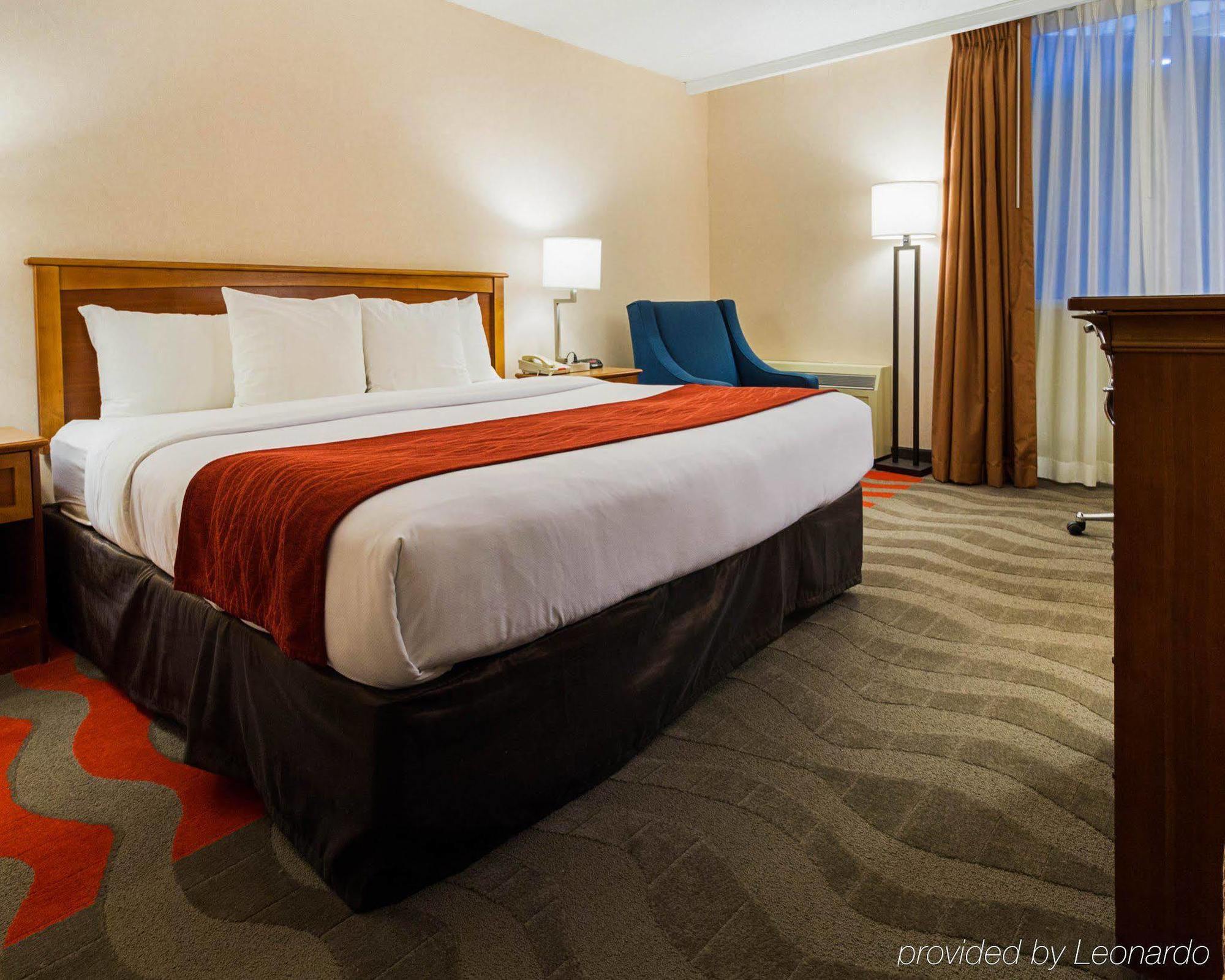 Comfort Inn & Suites Airport 锡拉丘 外观 照片