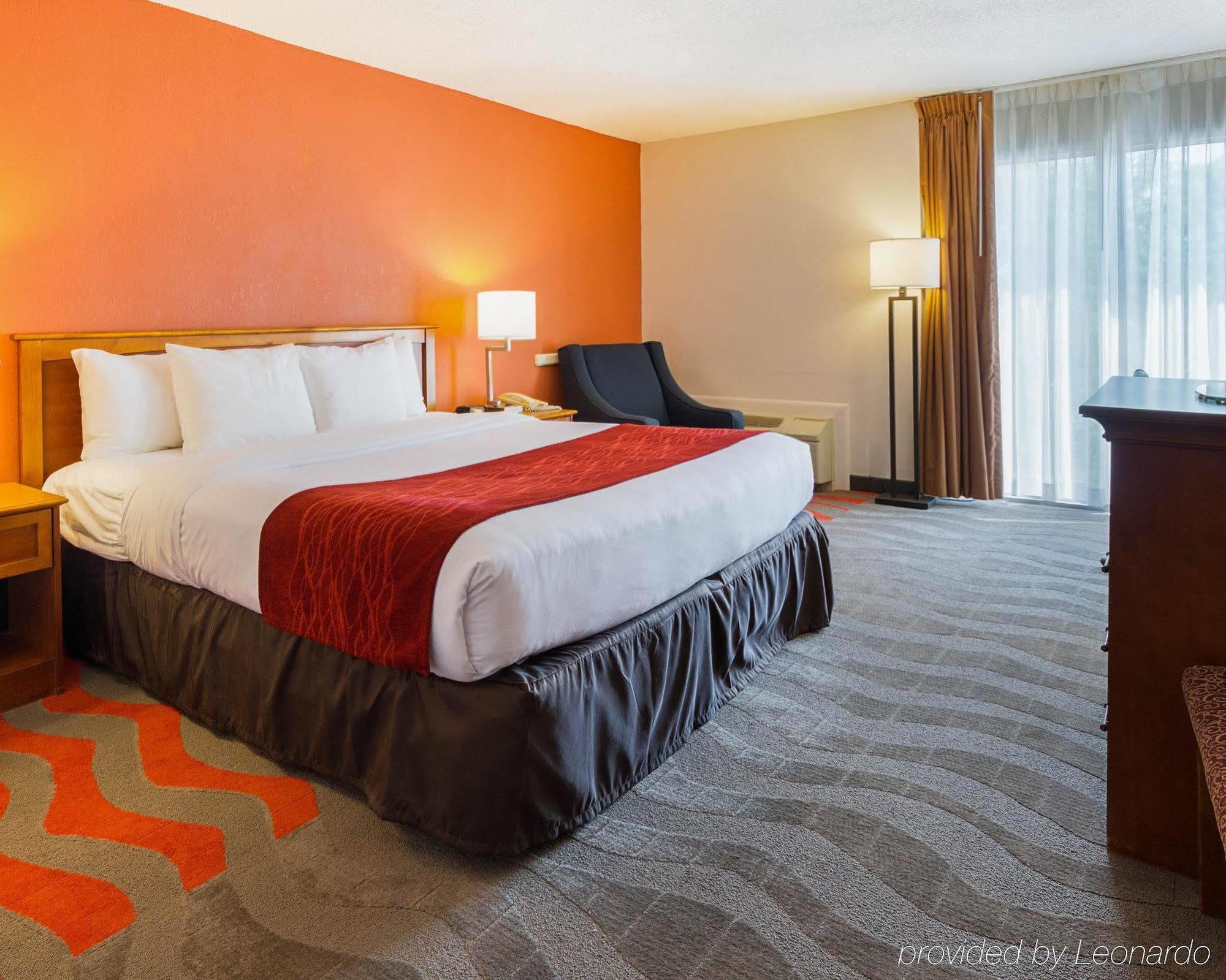 Comfort Inn & Suites Airport 锡拉丘 外观 照片