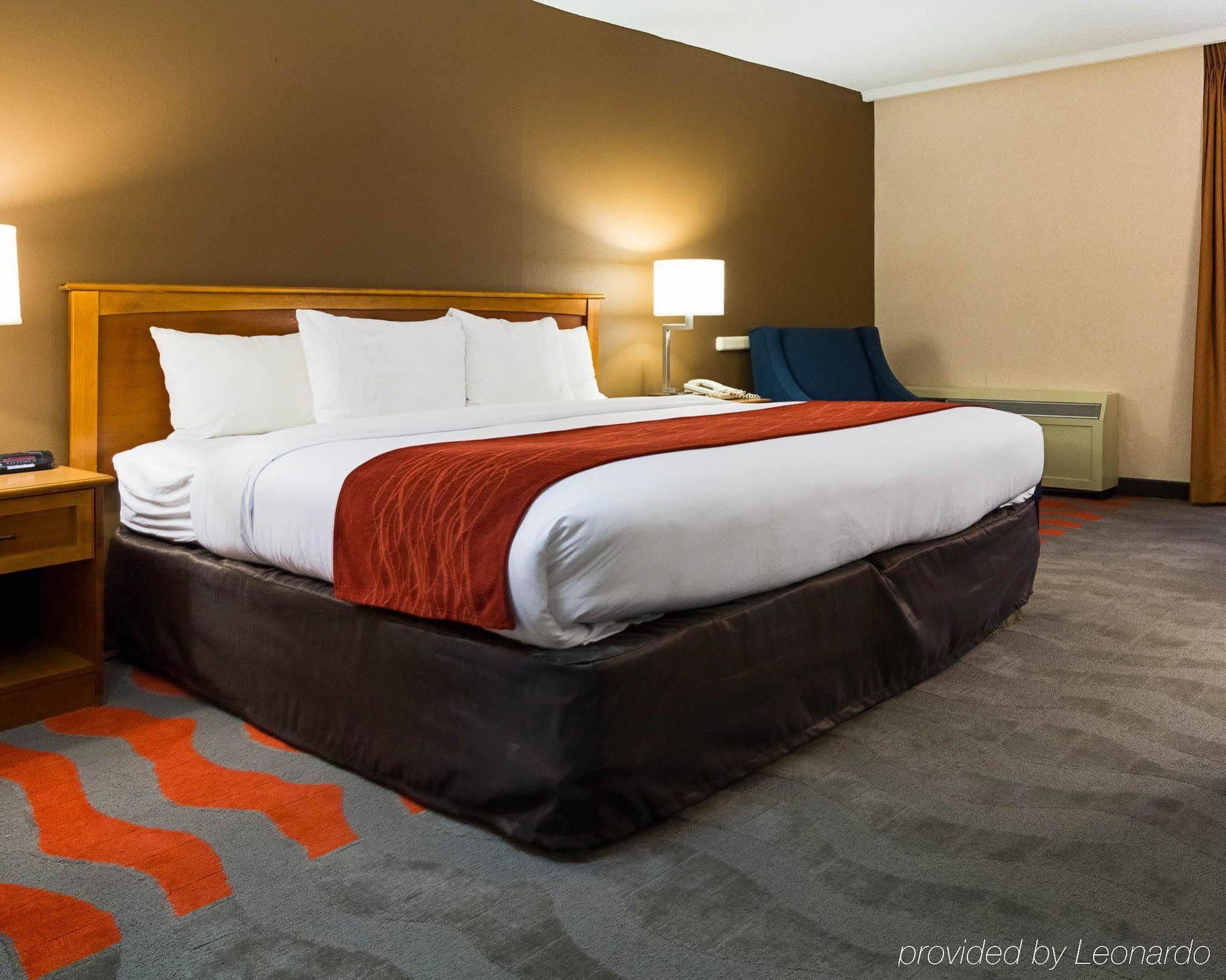Comfort Inn & Suites Airport 锡拉丘 外观 照片