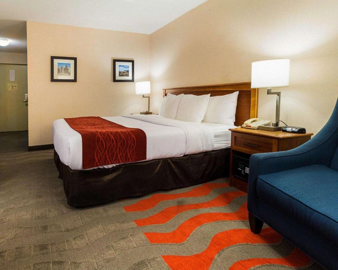 Comfort Inn & Suites Airport 锡拉丘 外观 照片